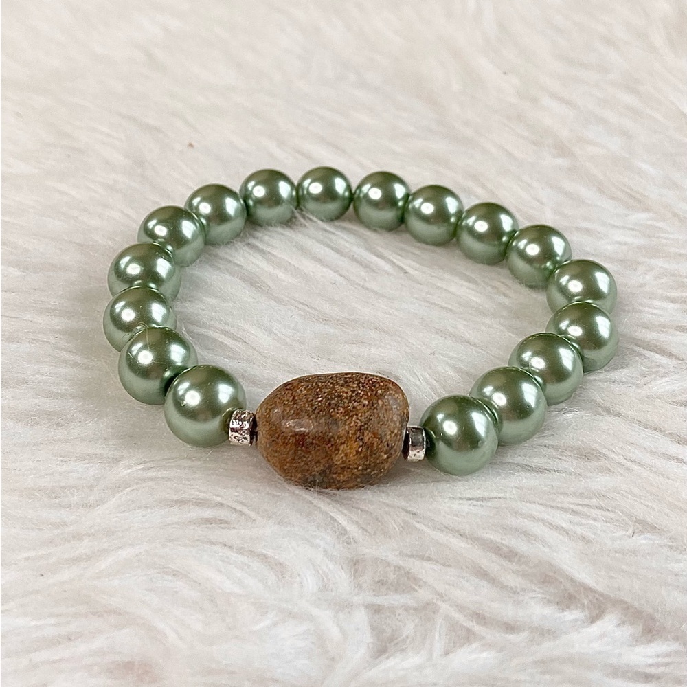 “Forest Pearl” Jasper & Green Pearl Beaded Stretch Bracelet